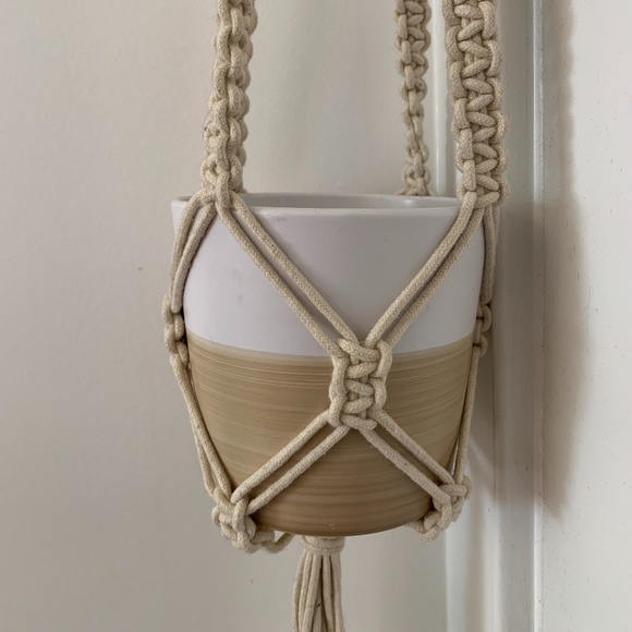 Macrame beaded plant hanger - Picture 2 of 4